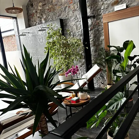 La Tour Obin 住宿加早餐酒店 菲利普维尔